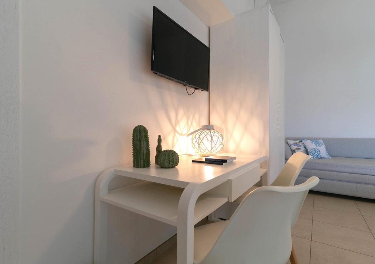 פורטו צ'זראו Fronte Mare Rooms By Salentolimit מראה חיצוני תמונה