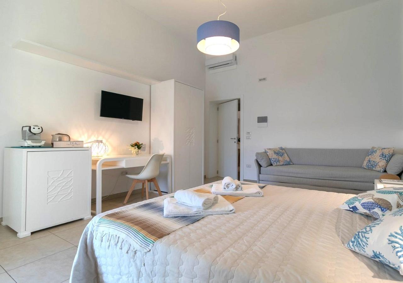 פורטו צ'זראו Fronte Mare Rooms By Salentolimit מראה חיצוני תמונה