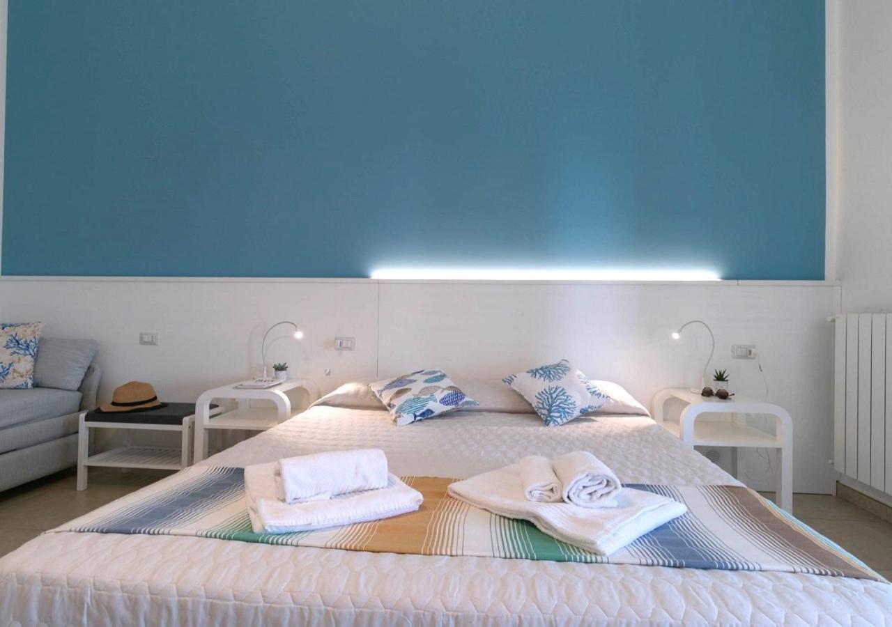 פורטו צ'זראו Fronte Mare Rooms By Salentolimit מראה חיצוני תמונה