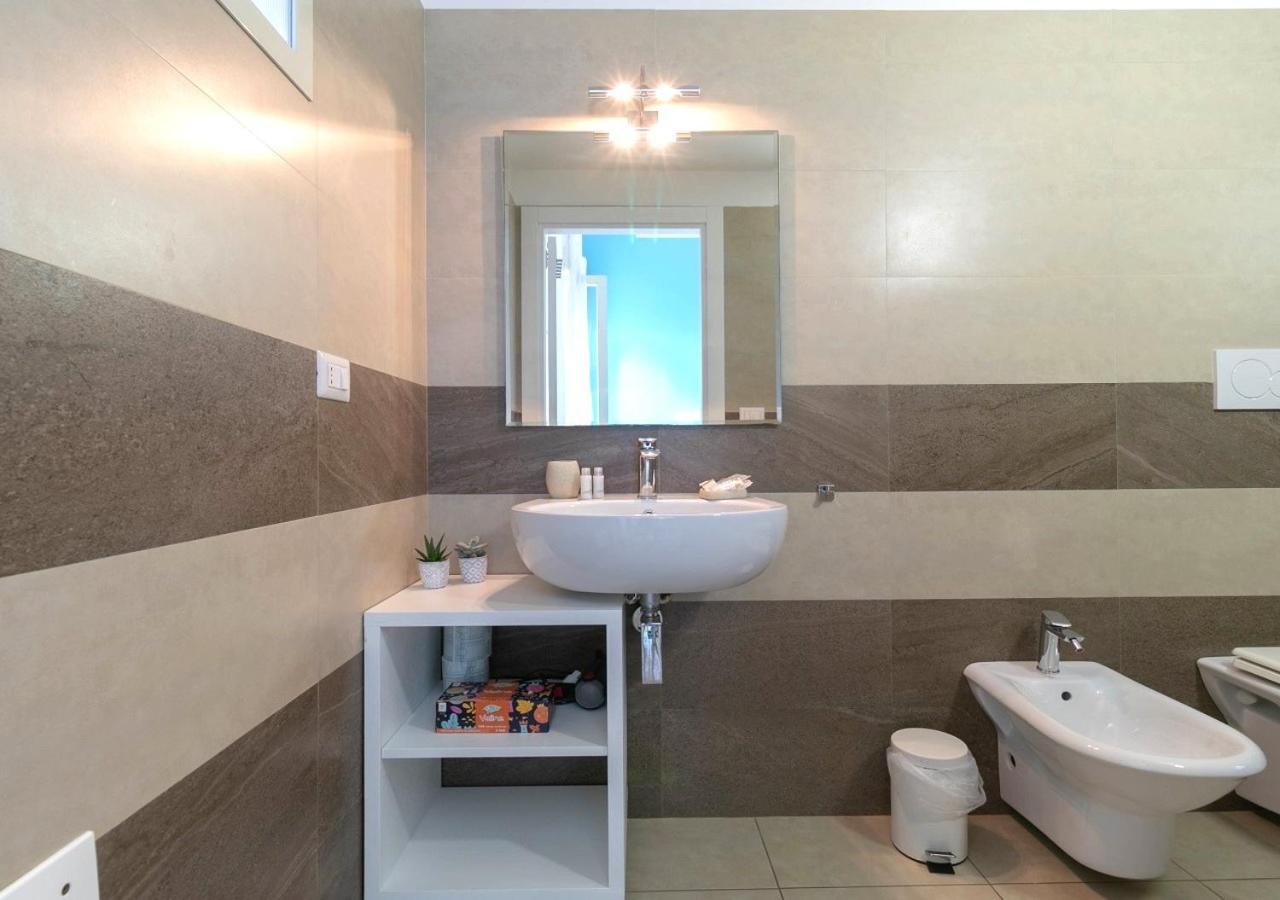 פורטו צ'זראו Fronte Mare Rooms By Salentolimit מראה חיצוני תמונה